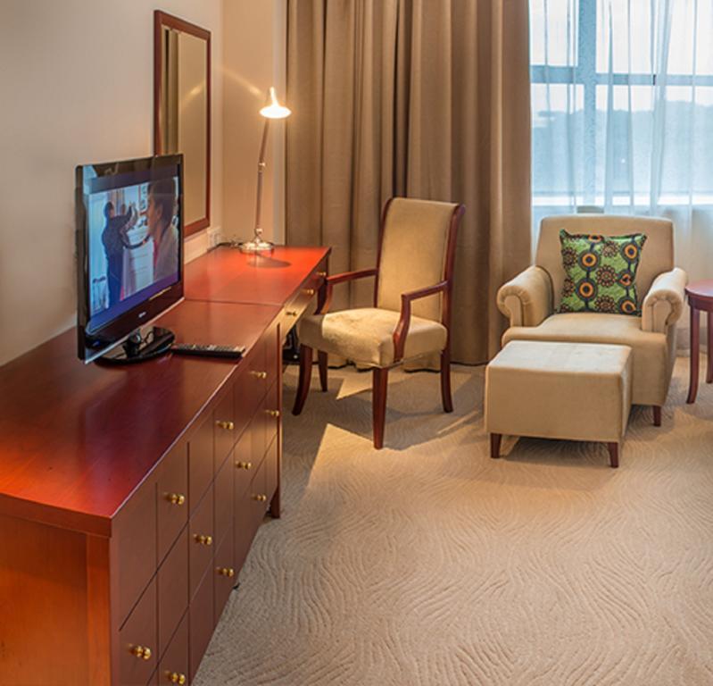 President Hotel At Umodzi Park Lilongwe Phòng bức ảnh
