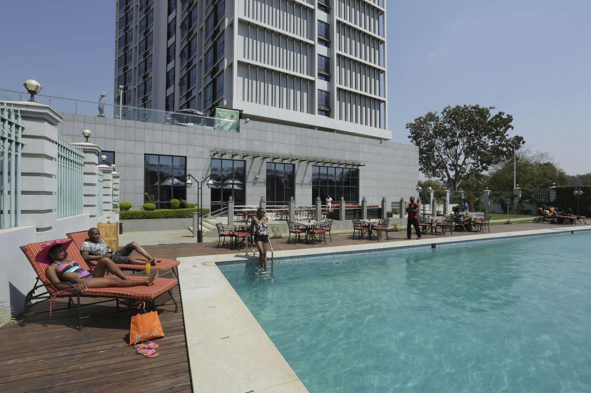 President Hotel At Umodzi Park Lilongwe Ngoại thất bức ảnh